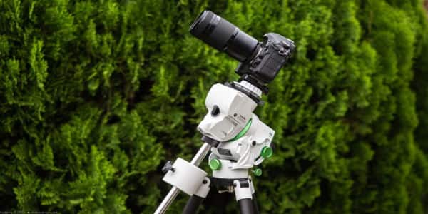 Sky-Watcher Star Adventurer, a portable motorized mount for astrophotography and time-lapse photography