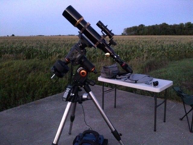 Celestron Advanced VX, a mid-range computerized mount suitable for telescopes up to 30 lbs. Features include GoTo technology, automatic tracking, and software compatibility.